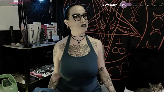 Evil Queen 666 online show from 23, 10, 2025