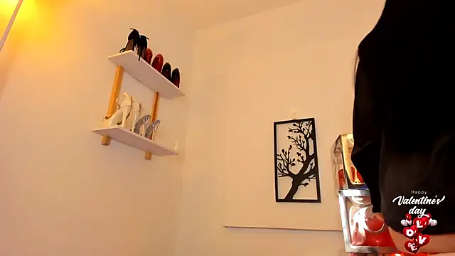 leslie k online show from 15, 2, 2025