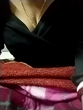 Sexy rosyyyy online show from 23, 1, 2025