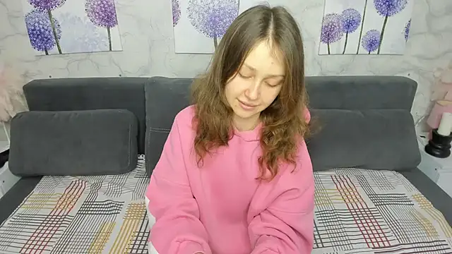 Snapshot of AfinaCutie chatting on 10, 2, 2025 AfinaCutie online show from 10, 2, 2025
