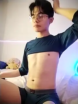 Snapshot of Dmitri_Aksnes chatting on 17, 10, 2025 Dmitri Aksnes online show from 17, 10, 2025