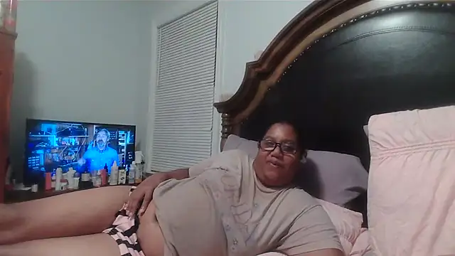 ebonyred online show from 7, 5, 2026
