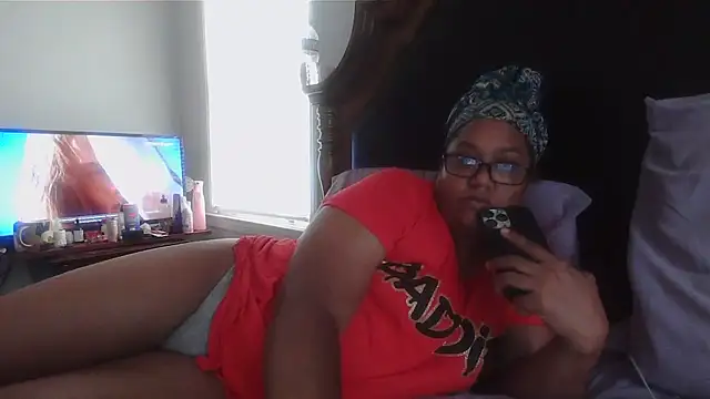 ebonyred online show from 6, 10, 2025