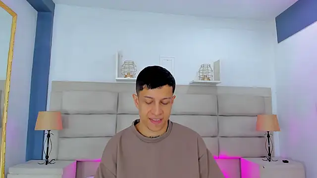 AgarEvans online show from 5, 12, 2025