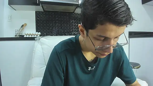 Snapshot of AgarEvans chatting on 11, 12, 2024 AgarEvans online show from 11, 12, 2024