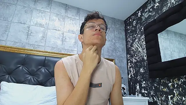 Snapshot of AgarEvans chatting on 5, 2, 2025 AgarEvans online show from 5, 2, 2025