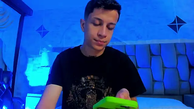 AgarEvans online show from 6, 3, 2026