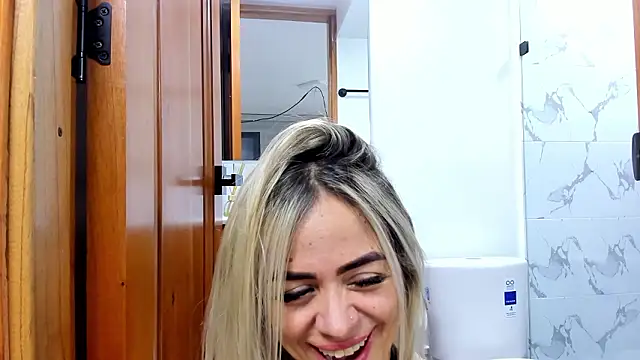 nicole valencia  online show from 26, 3, 2026