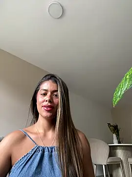 Snapshot of MelissaWaltton chatting on 4, 8, 2026 MelissaWaltton online show from 4, 8, 2026