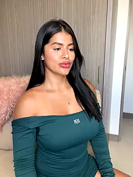 Snapshot of MelissaWaltton chatting on 12, 11, 2025 MelissaWaltton online show from 12, 11, 2025