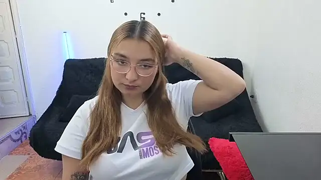 Snapshot of _sweetcarla chatting on 13, 5, 2026 sweetcarla online show from 13, 5, 2026