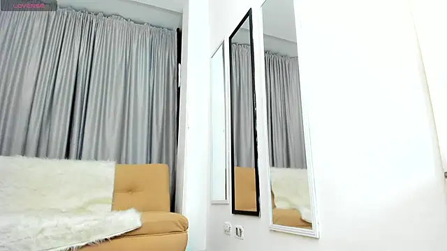 Snapshot of mariiana_murillo01 chatting on 9, 11, 2025 mariiana murillo01 online show from 9, 11, 2025