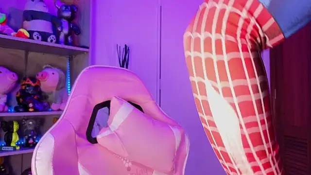 EmilyMiller  online show from 16, 1, 2026