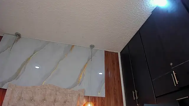 mia 18v online show from 3, 2, 2026