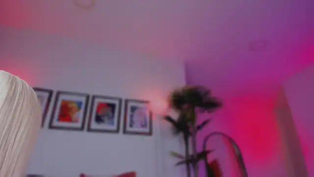 Snapshot of Taylor__foxxx chatting on 5, 11, 2025 Taylor foxxx online show from 5, 11, 2025