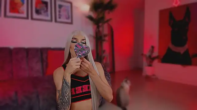 Taylor  foxxx online show from 17, 4, 2026