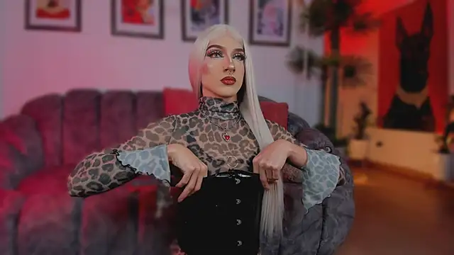 Taylor  foxxx online show from 4, 7, 2026