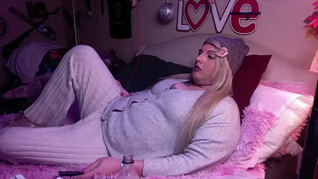 Snapshot of Blakelytgirl chatting on 13, 2, 2025 Blakelytgirl online show from 13, 2, 2025