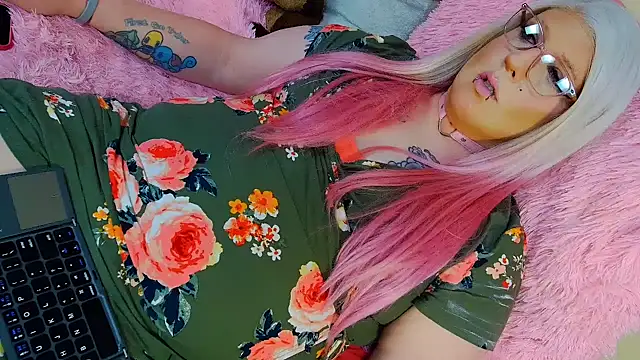 Blakelytgirl online show from 27, 4, 2026