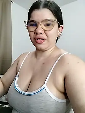 Snapshot of Danzel1105 chatting on 16, 5, 2026 Danzel1105 online show from 16, 5, 2026