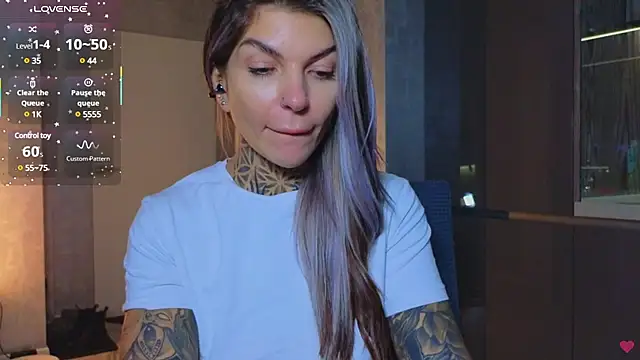 tattooedBabyy online show from 4, 3, 2025