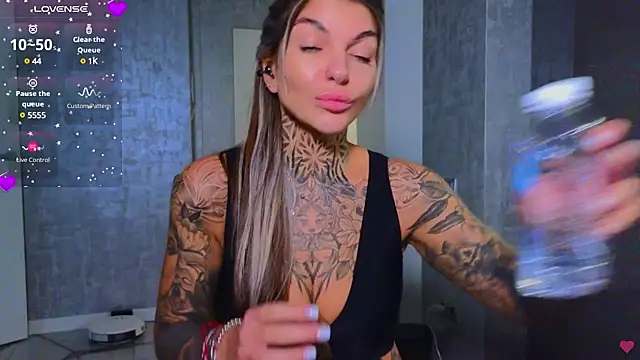 tattooedBabyy online show from 4, 2, 2025
