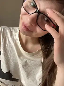 Snapshot of EvaRoss_ chatting on 8, 11, 2025 EvaRoss online show from 8, 11, 2025