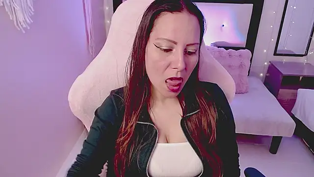 camila delarosa online show from 8, 5, 2026