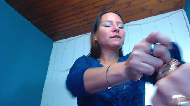 camila delarosa online show from 28, 1, 2025