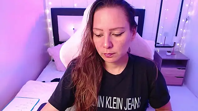 camila delarosa online show from 1, 7, 2026