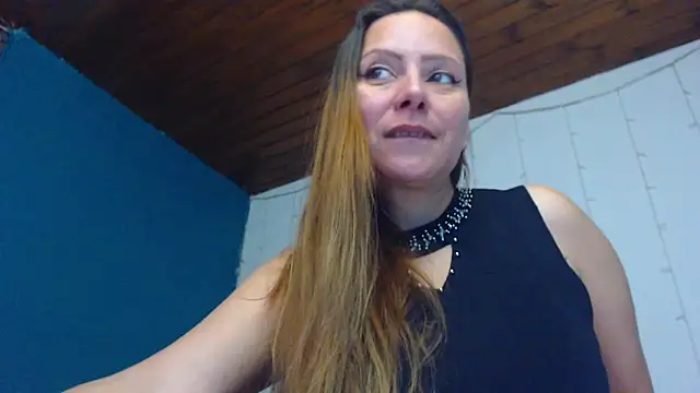 camila delarosa online show from 1, 2, 2025