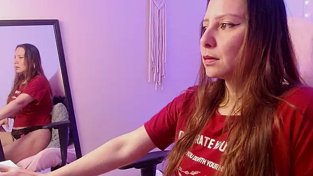 camila delarosa online show from 15, 6, 2026