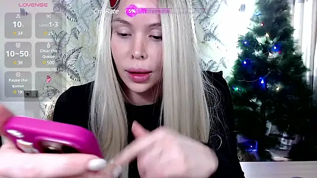 Snapshot of Marmalade_Fox chatting on 2, 1, 2025 Marmalade Fox online show from 2, 1, 2025