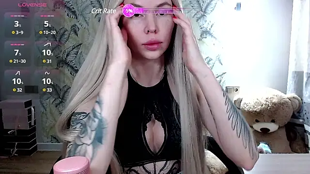 Snapshot of Marmalade_Fox chatting on 5, 2, 2025 Marmalade Fox online show from 5, 2, 2025