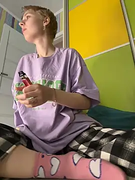 Crayzy Luv online show from 19, 3, 2025