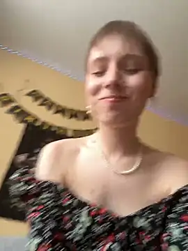 Crayzy Luv online show from 9, 3, 2025