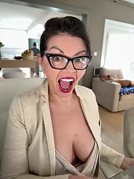 CarlaConnor80 online show from 18, 1, 2025