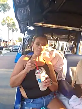 Snapshot of Dixiefaye_Pika chatting on 20, 11, 2025 Dixiefaye Pika online show from 20, 11, 2025