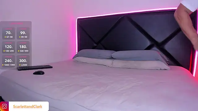 Snapshot of ScarlettAndClark chatting on 17, 10, 2025 ScarlettAndClark online show from 17, 10, 2025