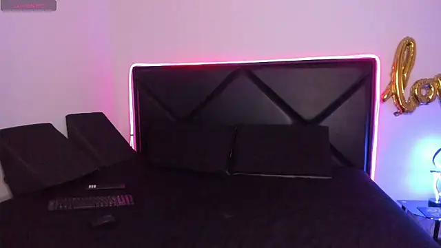 ScarlettAndClark online show from 28, 2, 2026