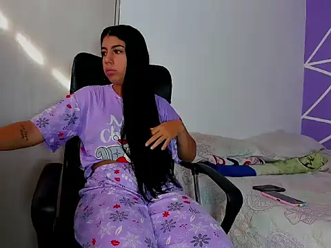 skinnyanai2 online show from 2, 12, 2025