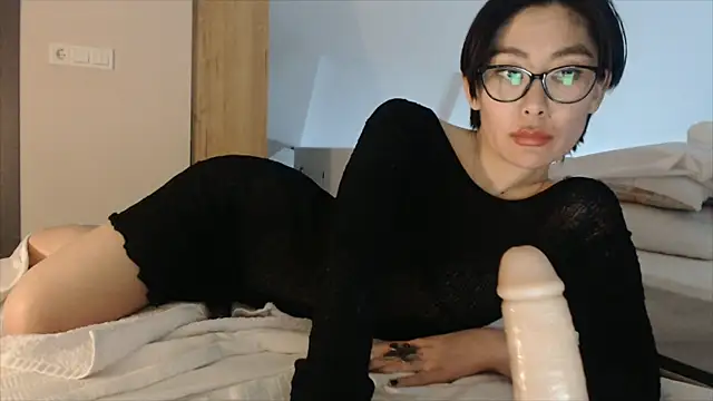 Kunimitsuu  online show from 26, 12, 2024