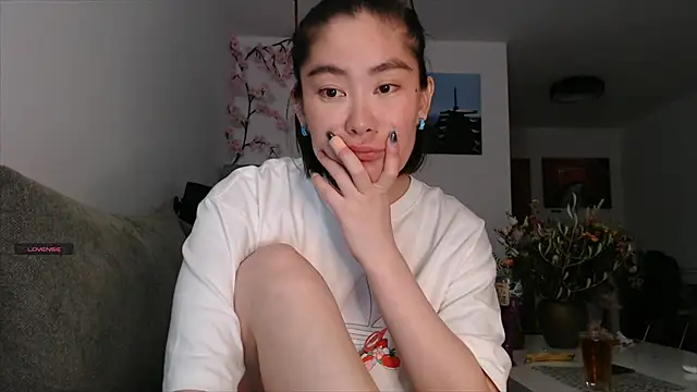 Kunimitsuu  online show from 14, 9, 2025