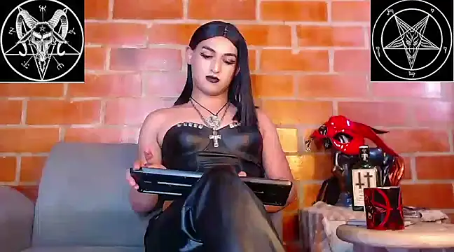 Snapshot of Domina_Lilith chatting on 28, 2, 2025 Domina Lilith online show from 28, 2, 2025