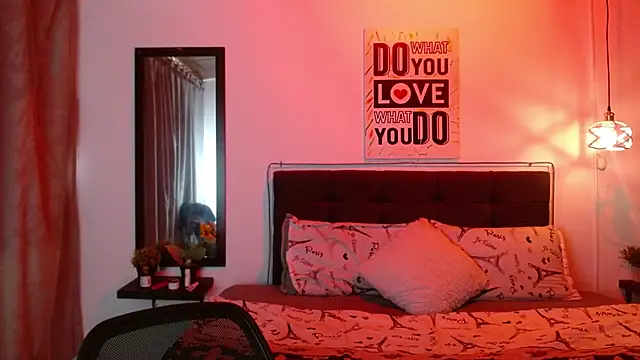 Snapshot of Dominik_girl chatting on 7, 7, 2026 Dominik girl online show from 7, 7, 2026