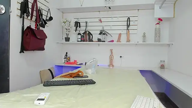 Alejandra Dunn online show from 25, 9, 2025