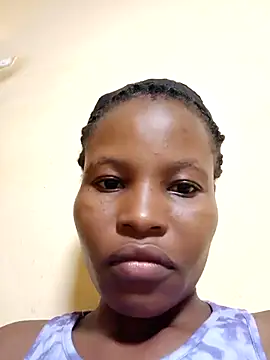 petite babe online show from 18, 2, 2026