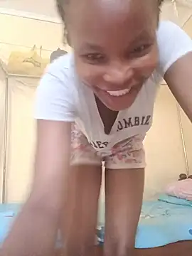Snapshot of petite_babe chatting on 12, 6, 2026 petite babe online show from 12, 6, 2026