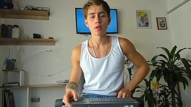 manucute 23  online show from 5, 2, 2026