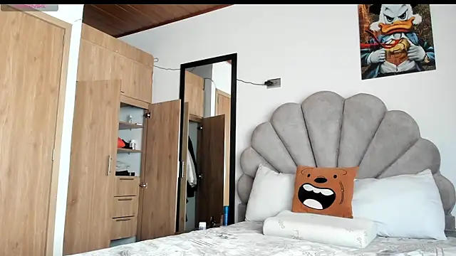 manucute 23  online show from 4, 3, 2026